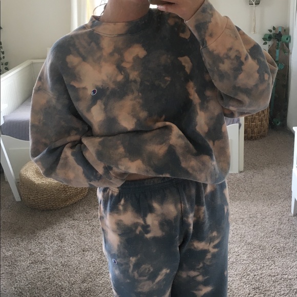 SOLD Champion tie dye sweatshirt sweatpants sweat set - Picture 9 of 9